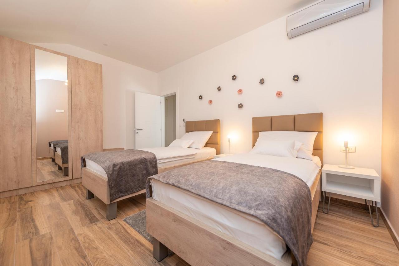 Luxury Apartments - La Vir 5& 6 Eksteriør bilde