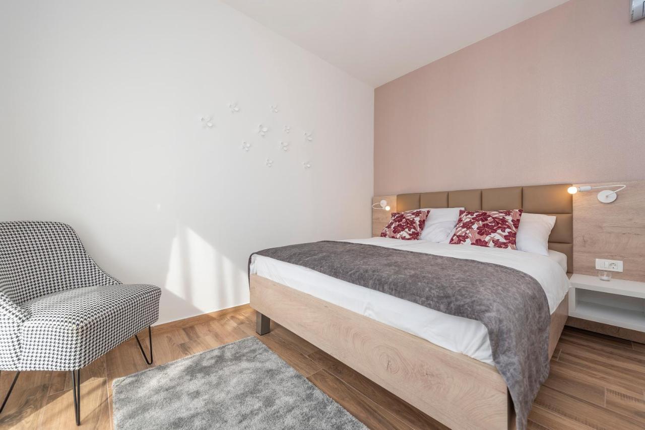 Luxury Apartments - La Vir 5& 6 Eksteriør bilde